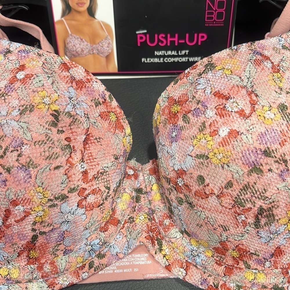 Bras - Picture 3 of 10